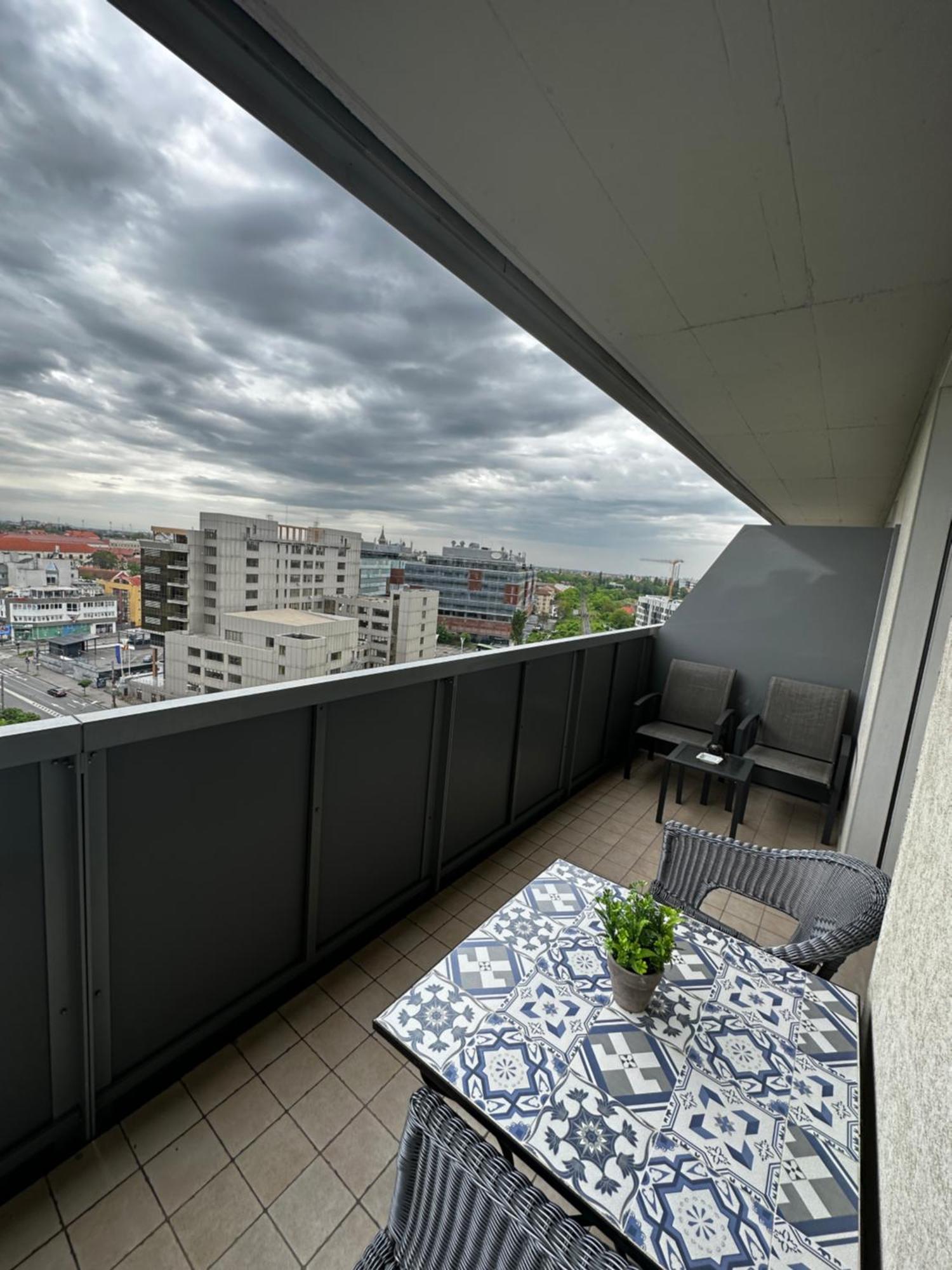 Central Apartment Тимишоара Экстерьер фото